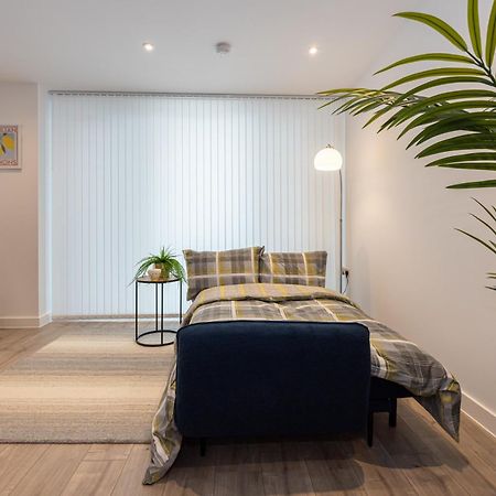 City Center Ultra-Luxe 2Bed Villa Amalfi Манчестър Екстериор снимка