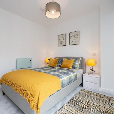 City Center Ultra-Luxe 2Bed Villa Amalfi Манчестър Екстериор снимка