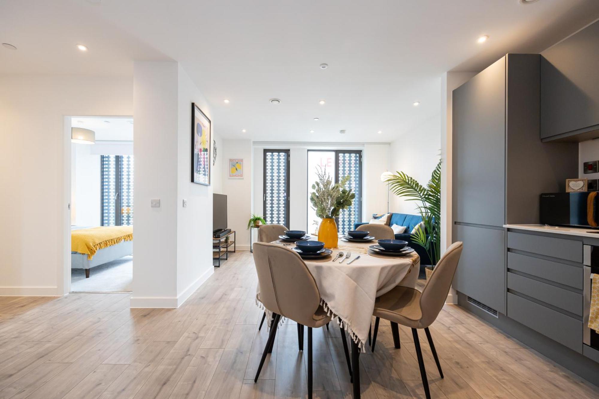 City Center Ultra-Luxe 2Bed Villa Amalfi Манчестър Екстериор снимка