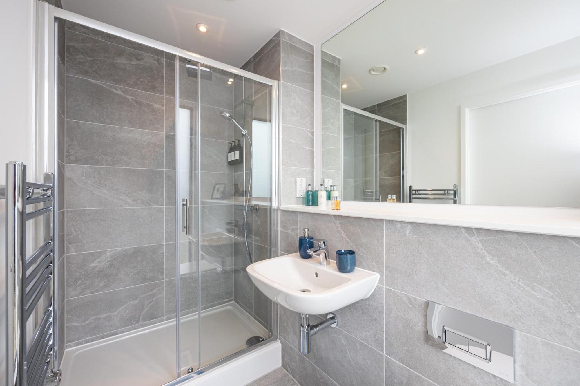 City Center Ultra-Luxe 2Bed Villa Amalfi Манчестър Екстериор снимка