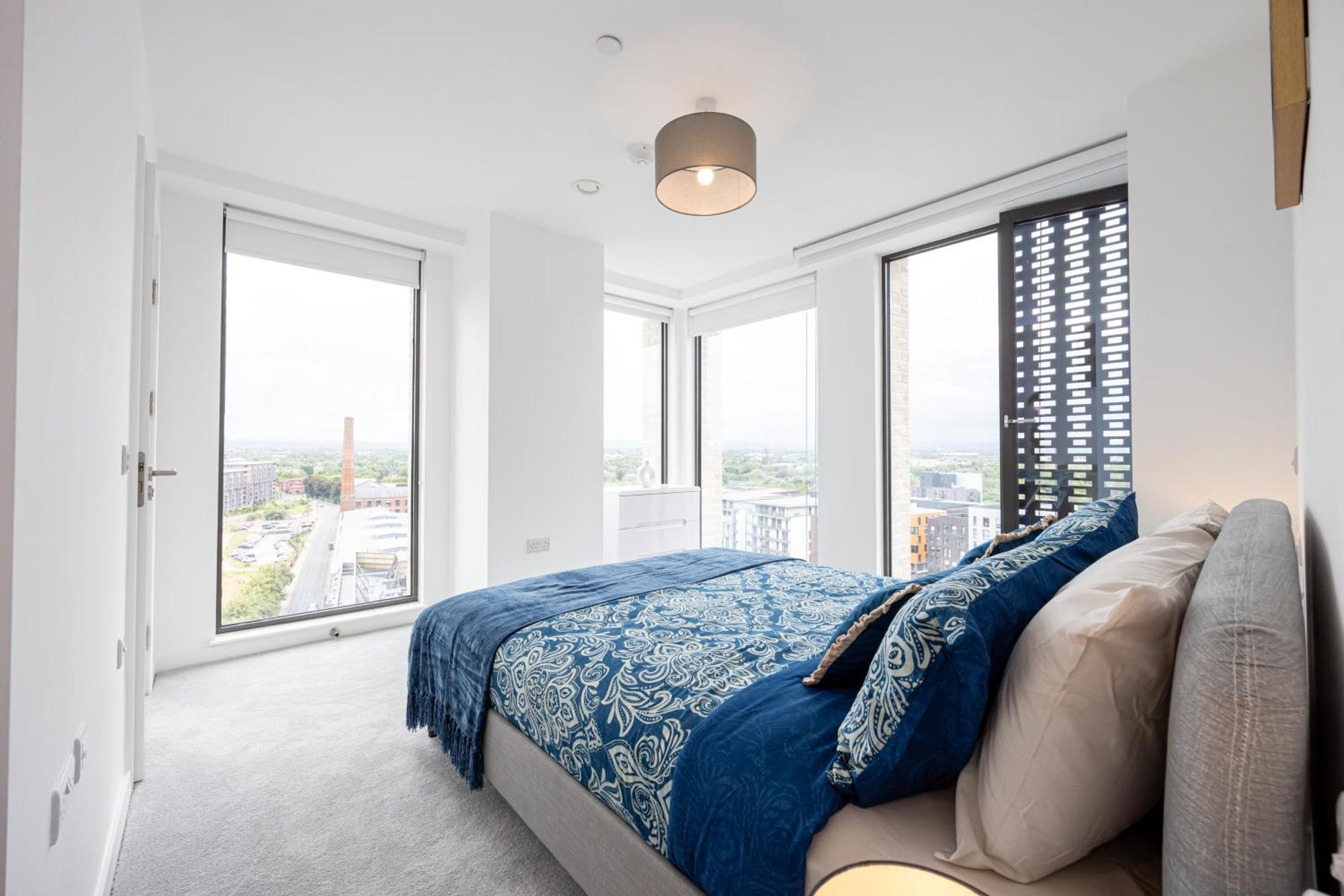 City Center Ultra-Luxe 2Bed Villa Amalfi Манчестър Екстериор снимка
